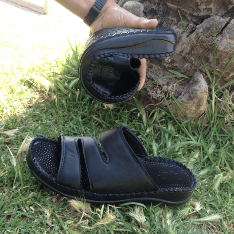 صندالة Z مصنوعة من الجلد